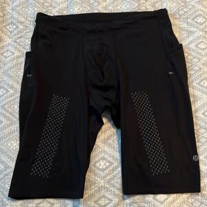 Lululemon Surge 1/2 Shorts Tights Size XL